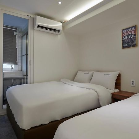 Eight Rest Hostel Myeongdong Seoul Exterior photo