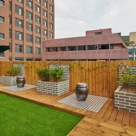 Eight Rest Hostel Myeongdong Seoul Exterior photo