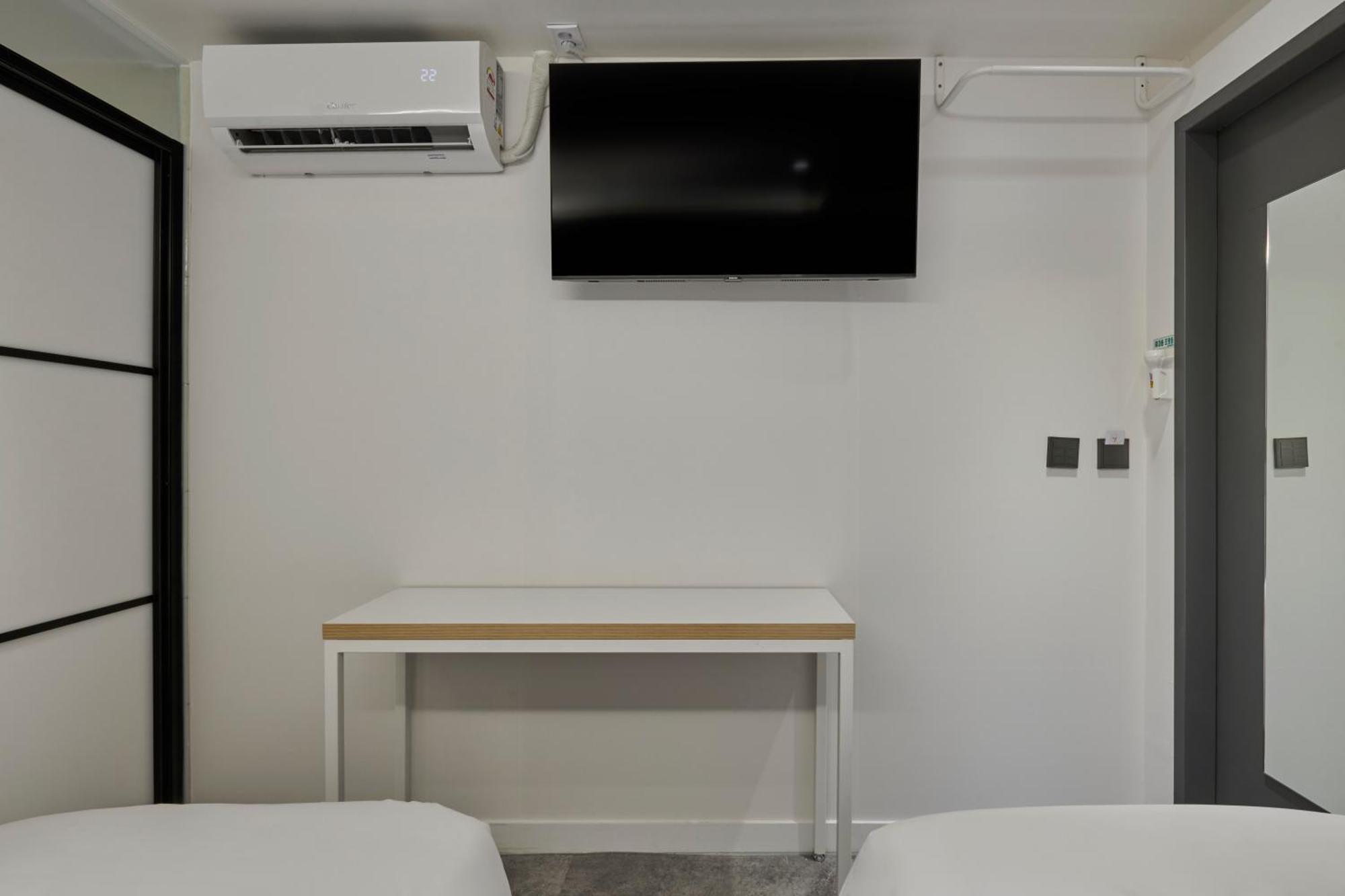 Eight Rest Hostel Myeongdong Seoul Exterior photo
