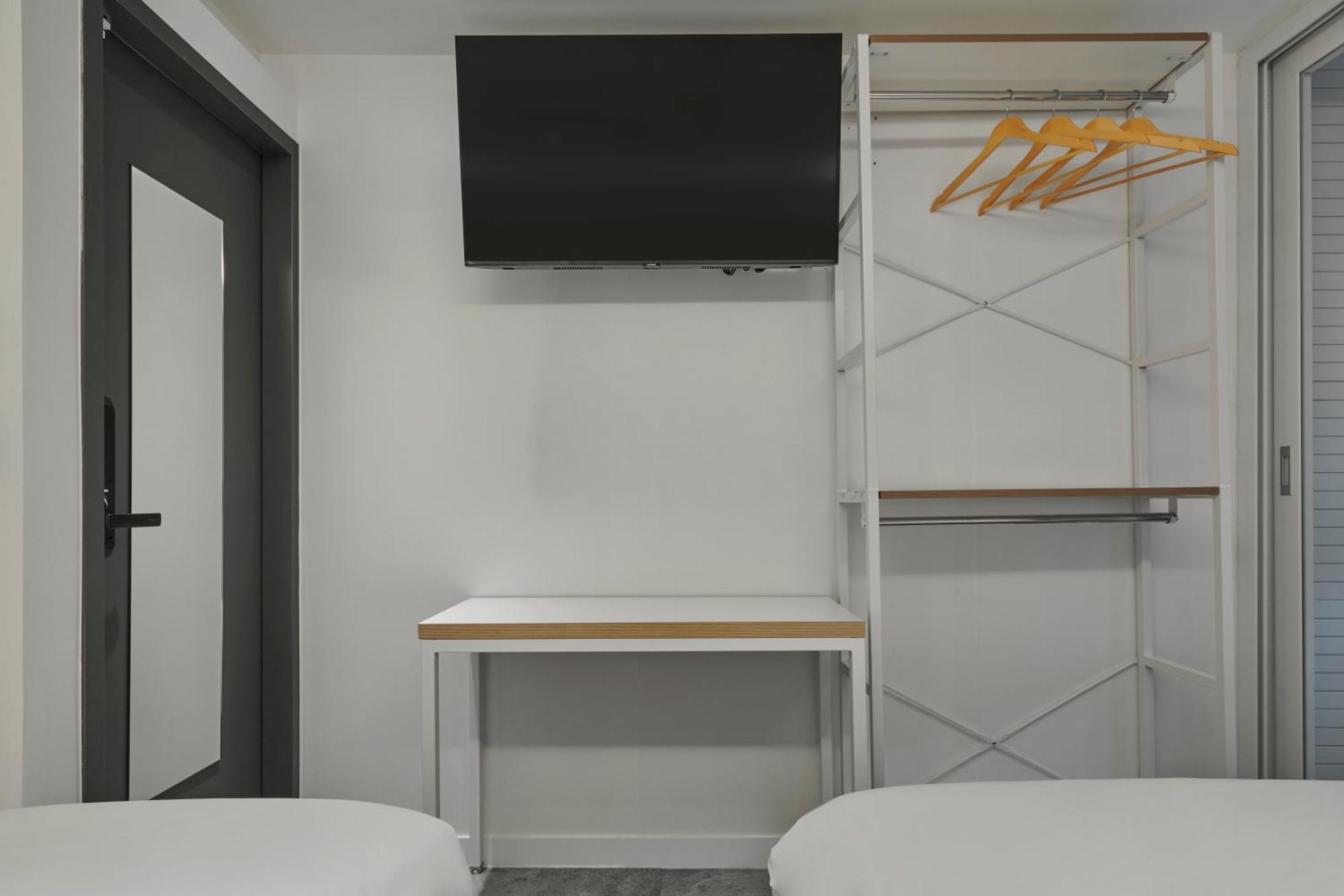 Eight Rest Hostel Myeongdong Seoul Exterior photo