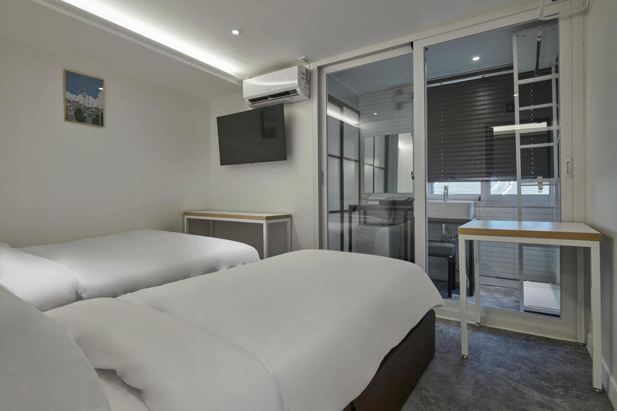 Eight Rest Hostel Myeongdong Seoul Exterior photo