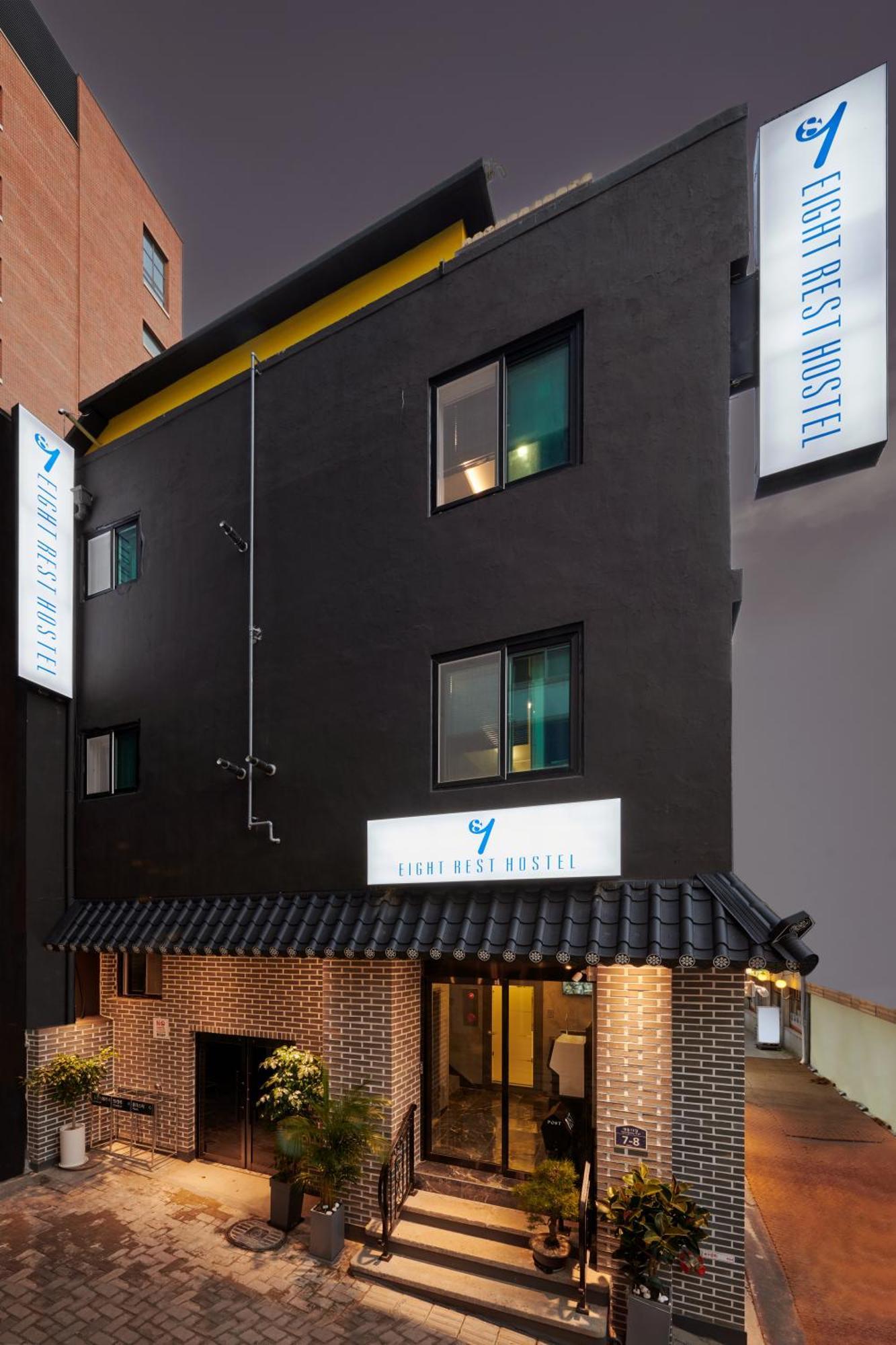 Eight Rest Hostel Myeongdong Seoul Exterior photo