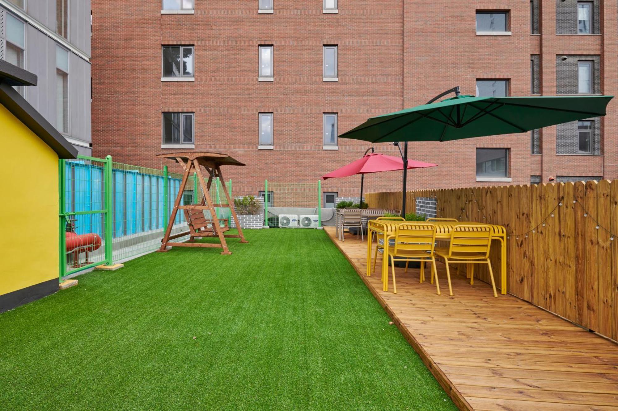 Eight Rest Hostel Myeongdong Seoul Exterior photo
